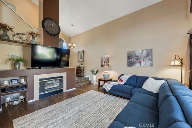 901 Primrose Lane, Corona, CA 92878