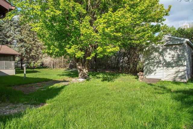 206 NW 24th Street, Waverly, IA 50677