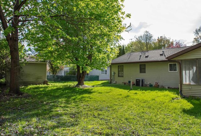 206 NW 24th Street, Waverly, IA 50677