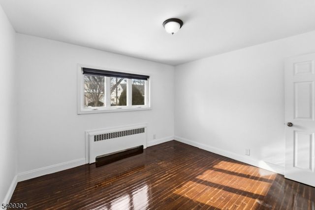 814 Falesky St, Rahway City, NJ 07065