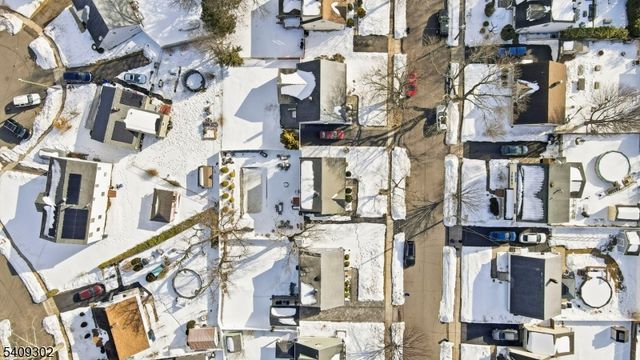 814 Falesky St, Rahway City, NJ 07065