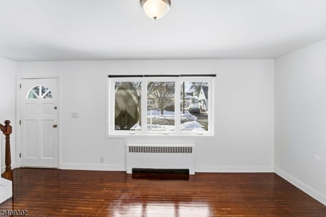 814 Falesky St, Rahway City, NJ 07065