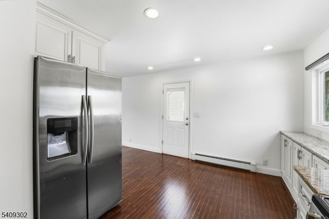 814 Falesky St, Rahway City, NJ 07065