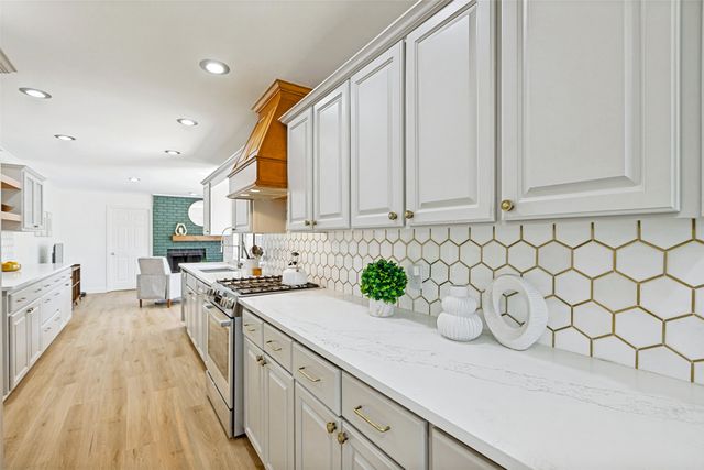 5805 Sand Shell Court, Dallas, TX 75252