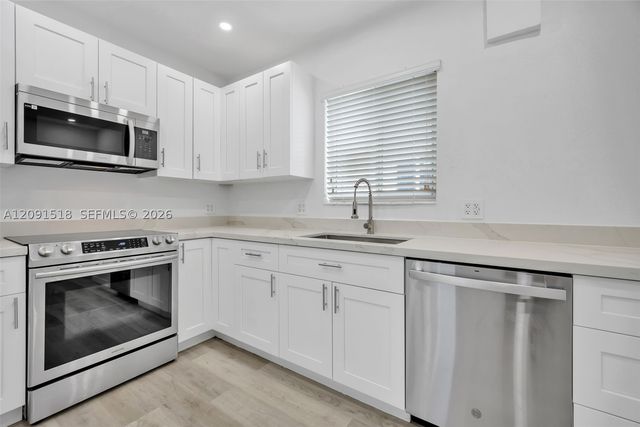 1401 NE 152nd St, North Miami Beach, FL 33162