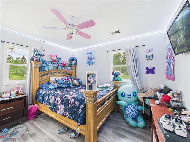 121 Fairway Road, Carpentersville, IL 60110