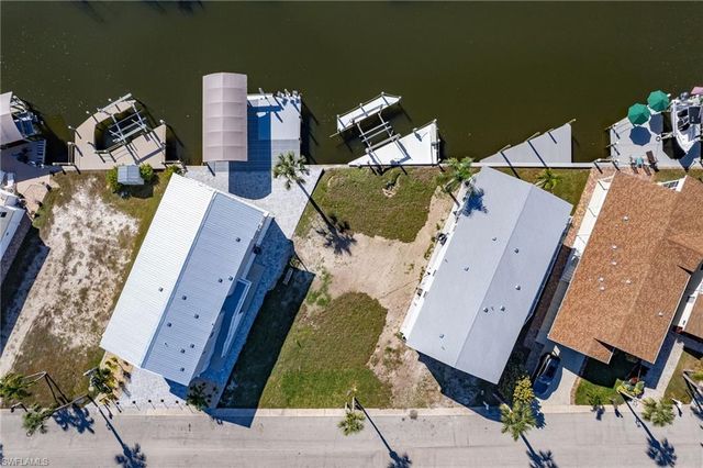 11550 Dogwood LN, Fort Myers Beach, FL 33931