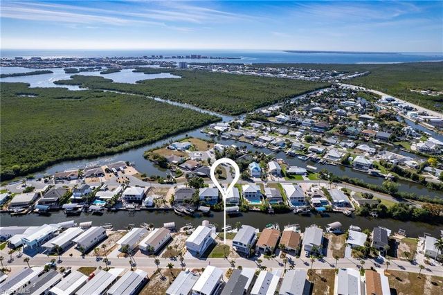 11550 Dogwood LN, Fort Myers Beach, FL 33931