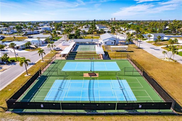 11550 Dogwood LN, Fort Myers Beach, FL 33931