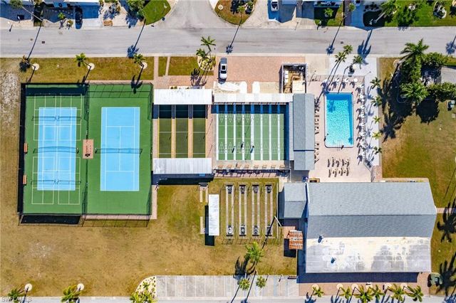 11550 Dogwood LN, Fort Myers Beach, FL 33931