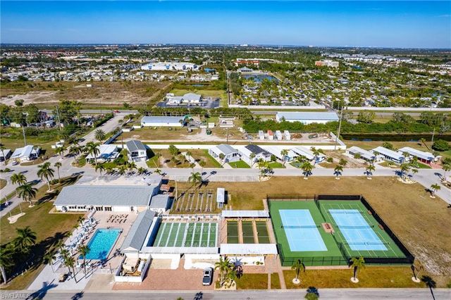 11550 Dogwood LN, Fort Myers Beach, FL 33931