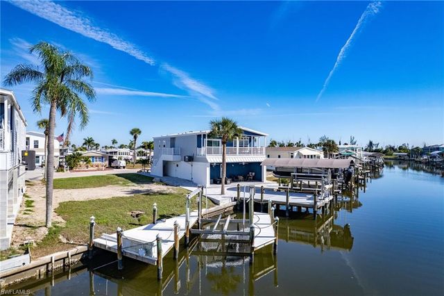 11550 Dogwood LN, Fort Myers Beach, FL 33931