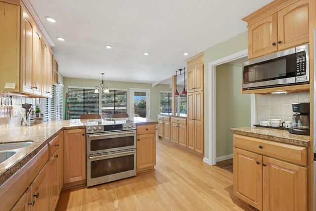 116 Rock Canyon Ct, Folsom, CA 95630