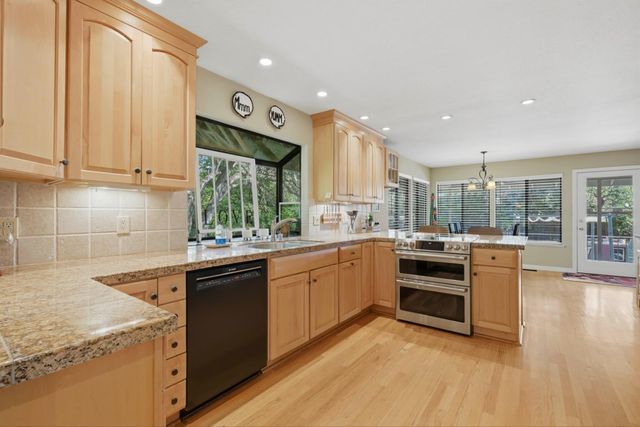 116 Rock Canyon Ct, Folsom, CA 95630