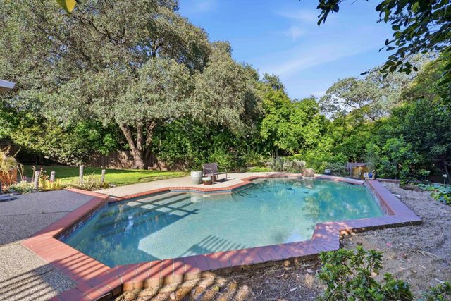 116 Rock Canyon Ct, Folsom, CA 95630