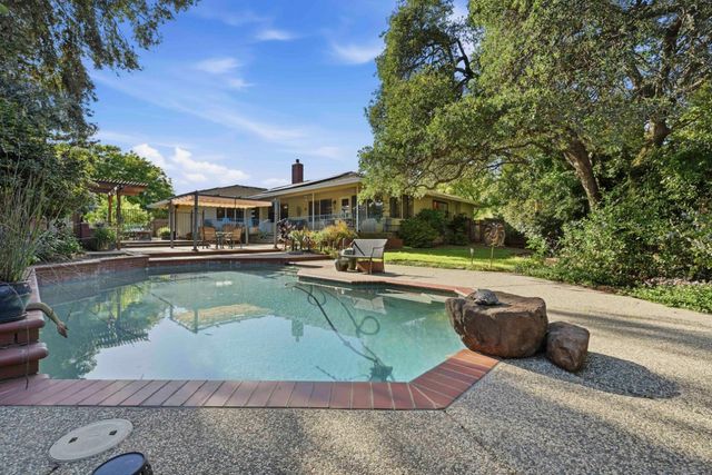 116 Rock Canyon Ct, Folsom, CA 95630