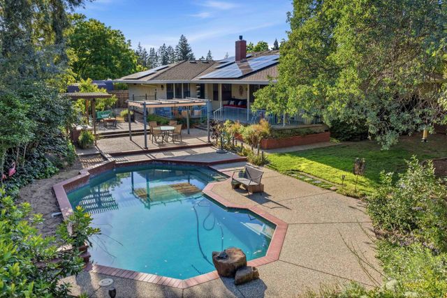 116 Rock Canyon Ct, Folsom, CA 95630