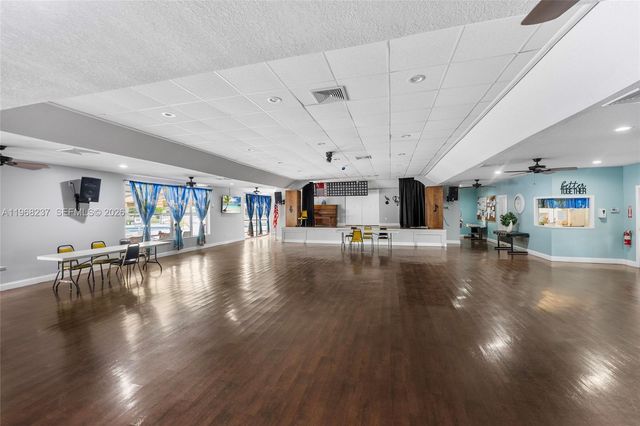 2861 Somerset Dr 104, Lauderdale Lakes, FL 33311