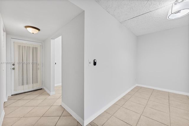 2861 Somerset Dr 104, Lauderdale Lakes, FL 33311