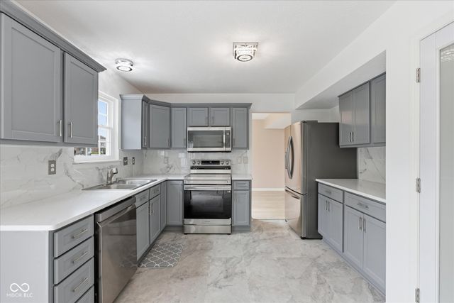6319 Breezeway Court, Indianapolis, IN 46254