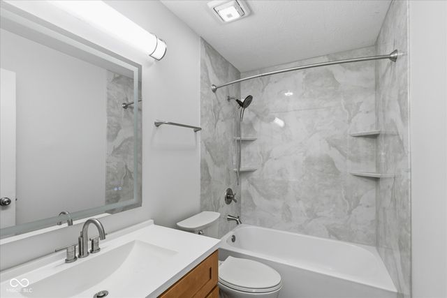 6319 Breezeway Court, Indianapolis, IN 46254