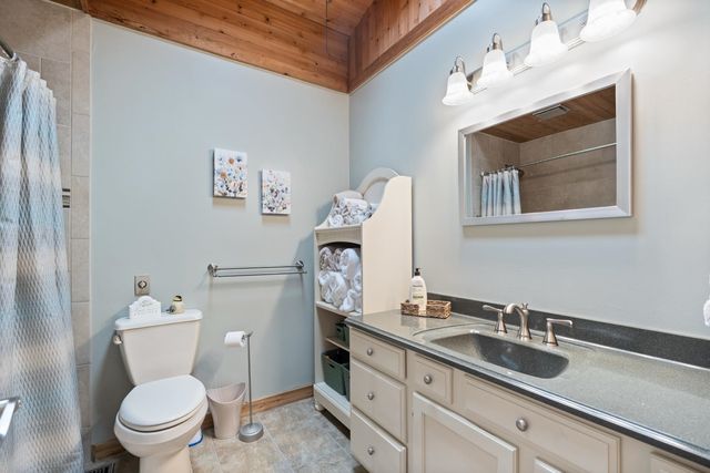 58 EMS T17A Lane, Leesburg, IN 46538