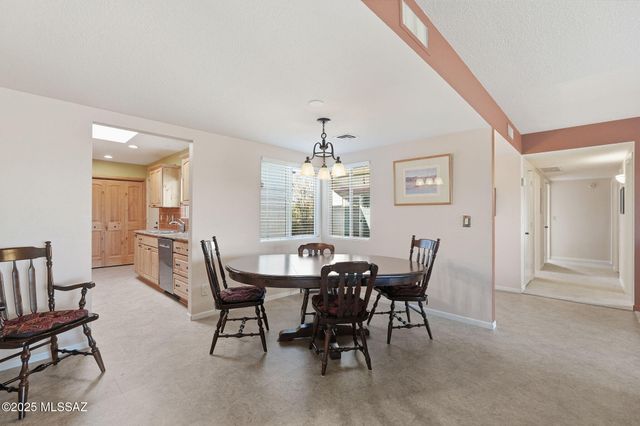 955 S Camino Del Monte, Green Valley, AZ 85614