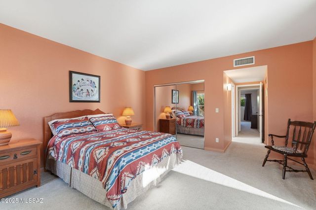 955 S Camino Del Monte, Green Valley, AZ 85614