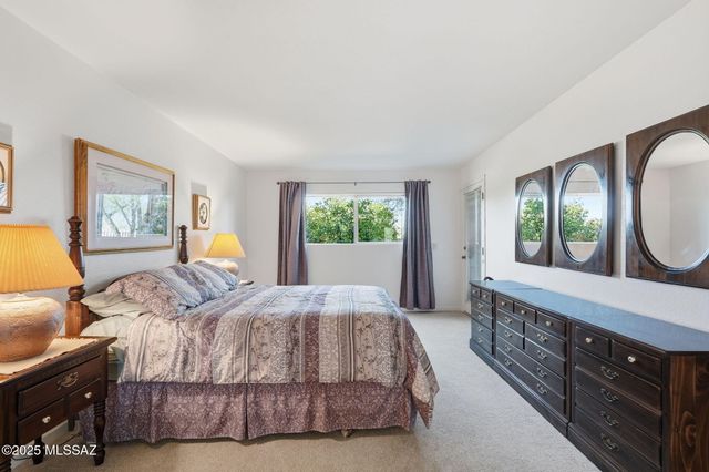 955 S Camino Del Monte, Green Valley, AZ 85614