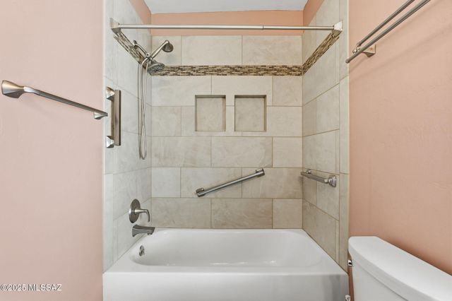 955 S Camino Del Monte, Green Valley, AZ 85614