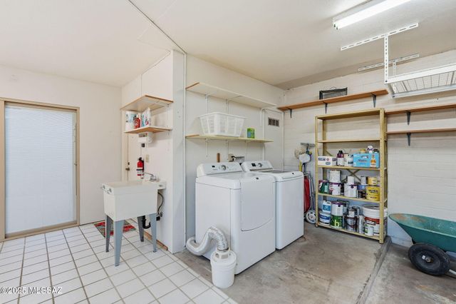 955 S Camino Del Monte, Green Valley, AZ 85614