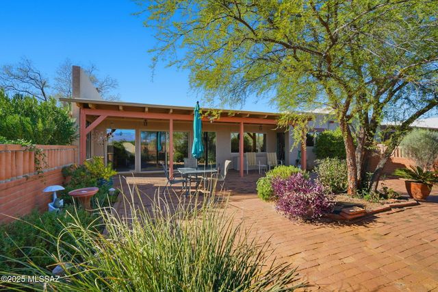 955 S Camino Del Monte, Green Valley, AZ 85614