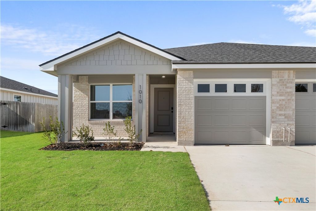 1010 College Avenue, Troy, TX 76579