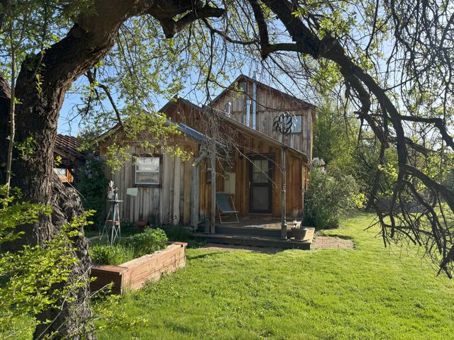 24795 Long Street, Fall River Mills, CA 96028