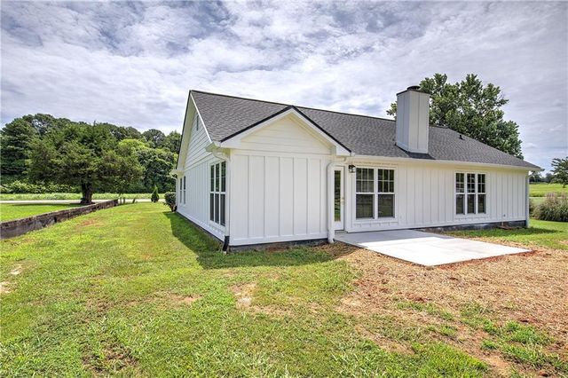 516 Brown Farm Road SW, Cartersville, GA 30120