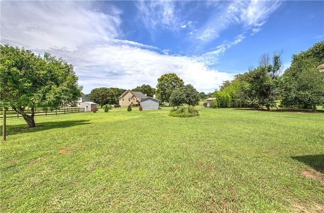 516 Brown Farm Road SW, Cartersville, GA 30120