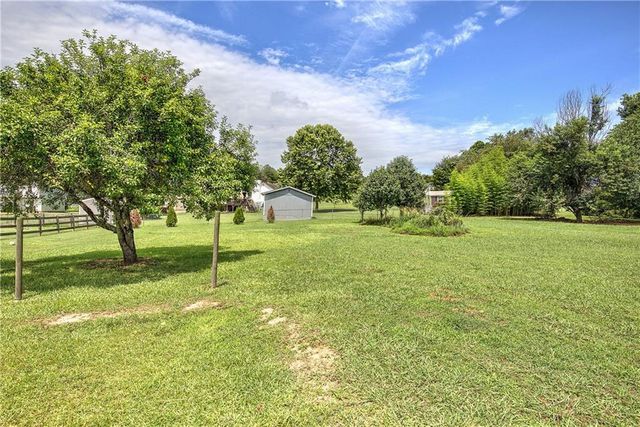 516 Brown Farm Road SW, Cartersville, GA 30120