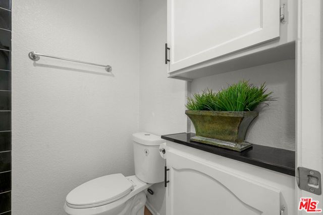1355 N Sierra Bonita Avenue 203, West Hollywood, CA 90046