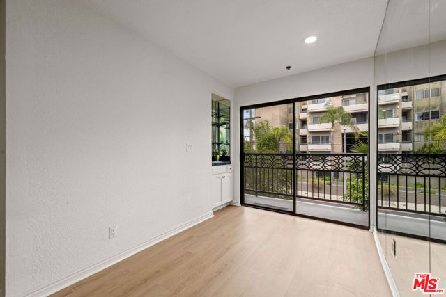 1355 N Sierra Bonita Avenue 203, West Hollywood, CA 90046