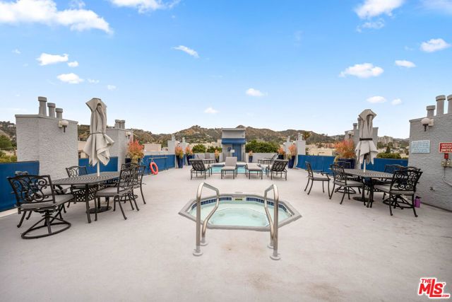 1355 N Sierra Bonita Avenue 203, West Hollywood, CA 90046