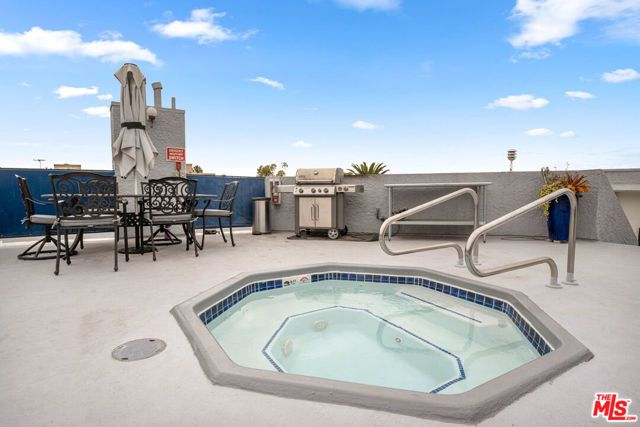 1355 N Sierra Bonita Avenue 203, West Hollywood, CA 90046