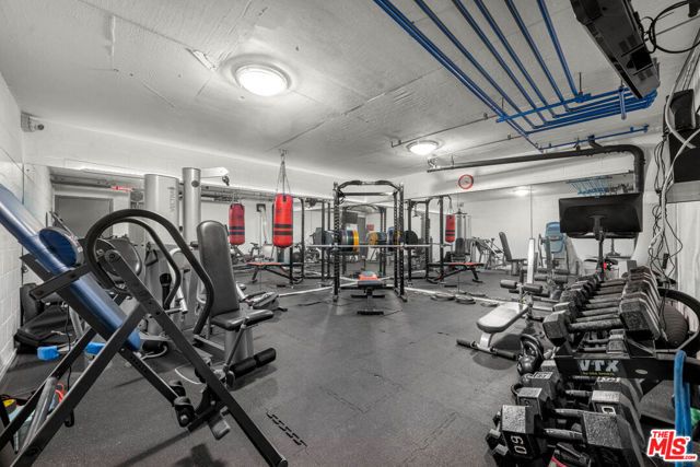 1355 N Sierra Bonita Avenue 203, West Hollywood, CA 90046