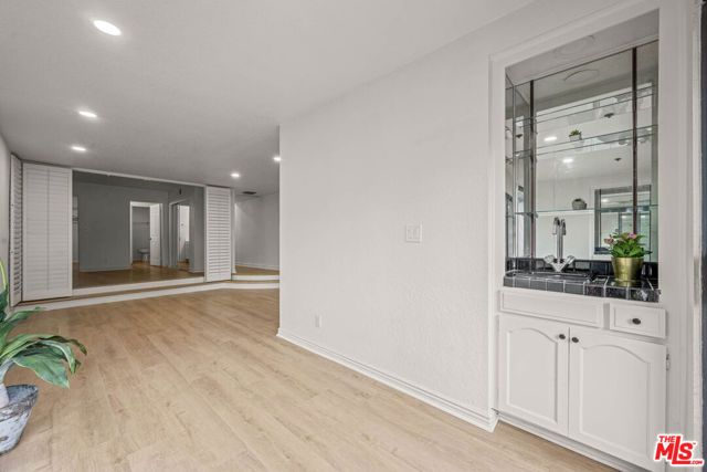 1355 N Sierra Bonita Avenue 203, West Hollywood, CA 90046