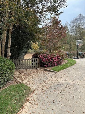 3200 Farmington, Vinings, GA 30339