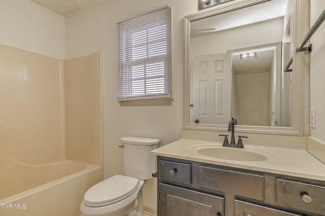 1725 West Lakeview Drive 62, Johnson City, TN 37601