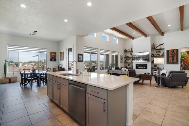 55 Via Orilla Dorado, Santa Fe, NM 87508