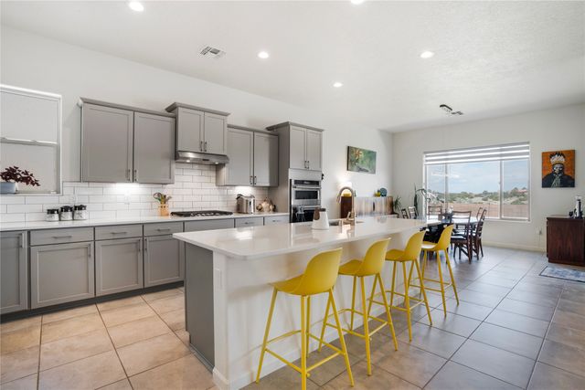55 Via Orilla Dorado, Santa Fe, NM 87508