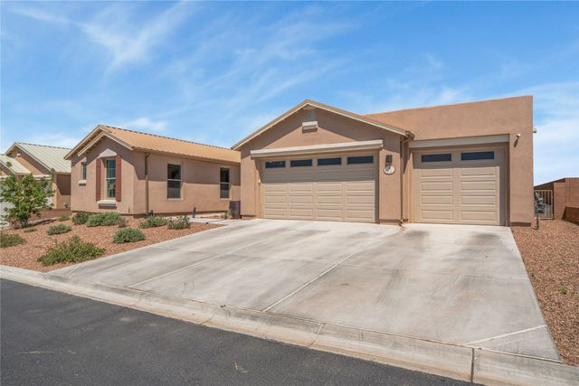 55 Via Orilla Dorado, Santa Fe, NM 87508