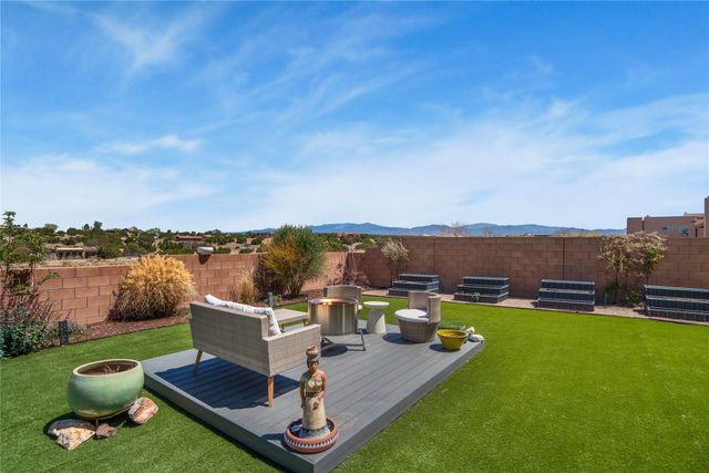 55 Via Orilla Dorado, Santa Fe, NM 87508