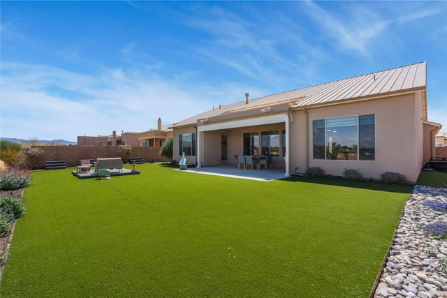 55 Via Orilla Dorado, Santa Fe, NM 87508